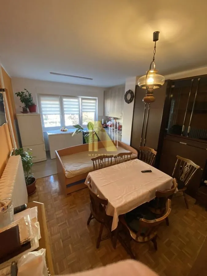 Prodaja, četvorosoban stan, 95m², Bulevar Oslobodjenja, Novi Sad Sve Podlokacije