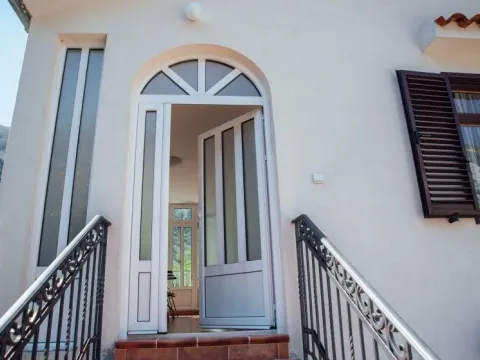 Sale, house, 300m², Kotor, Crna Gora - image 8