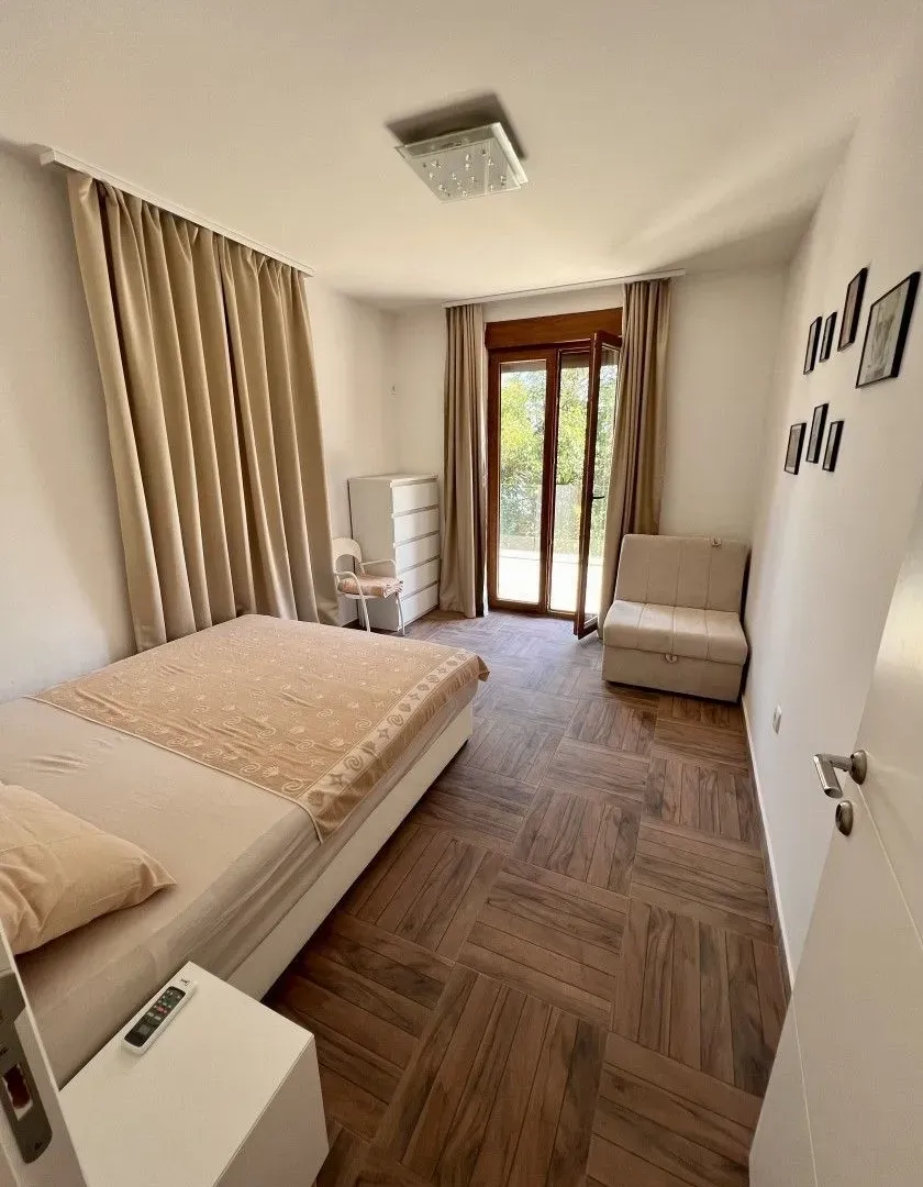 Rent, house, 140m², Baošići, Herceg Novi