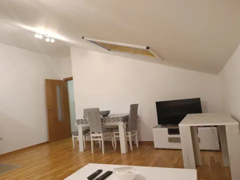 Rent, two bedroom apartment, 57m², Kava, Tivat