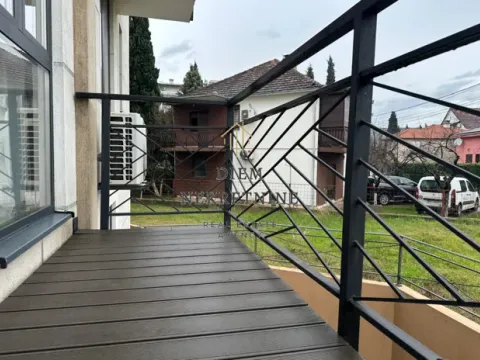 Izdavanje, trosoban stan, 66m², Blok 9, Podgorica - image 11