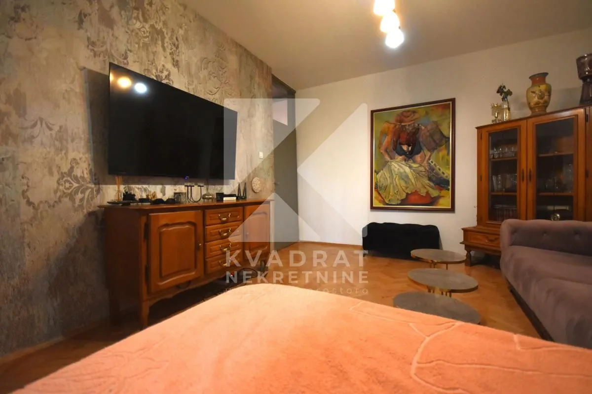 Prodaja, trosoban stan, 120m², Pobrežje, Podgorica