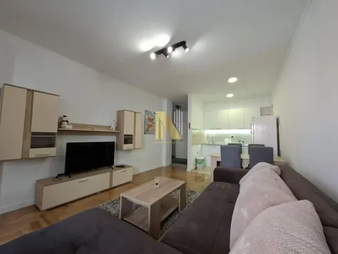 Izdavanje, dvosoban stan, 49m², Centar, Novi Sad - image 3