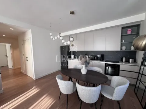 Izdavanje, trosoban stan, 89m², Savski Venac, Beograd - image 12