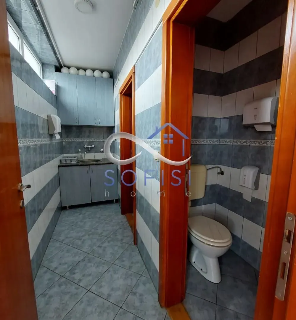 Rent, office space, 216m², Centar, Novi Sad