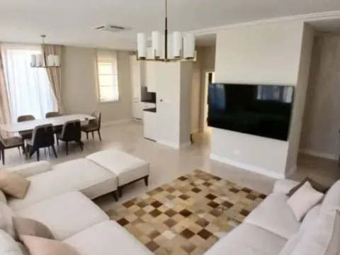 Sale, three bedroom apartment, 198m², Bečići, Budva
