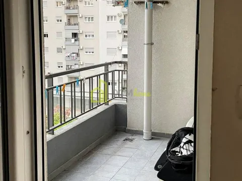 Izdavanje, jednosoban stan, 49m², Pobrežje, Podgorica - image 4