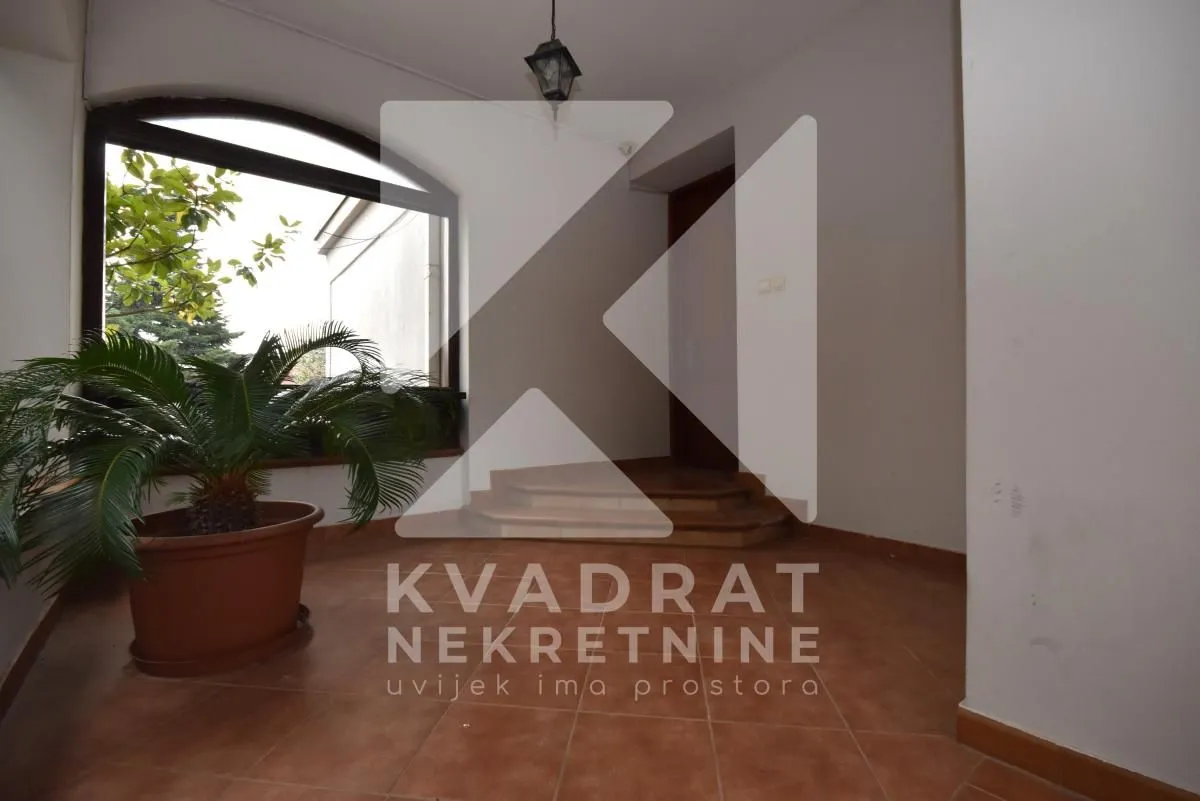 Rent, house, 300m², Ibričevina, Podgorica
