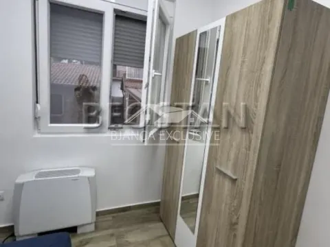 Prodaja, četvorosoban stan, 66m², Južni Bulevar, Vračar Sve Podlokacije - image 10