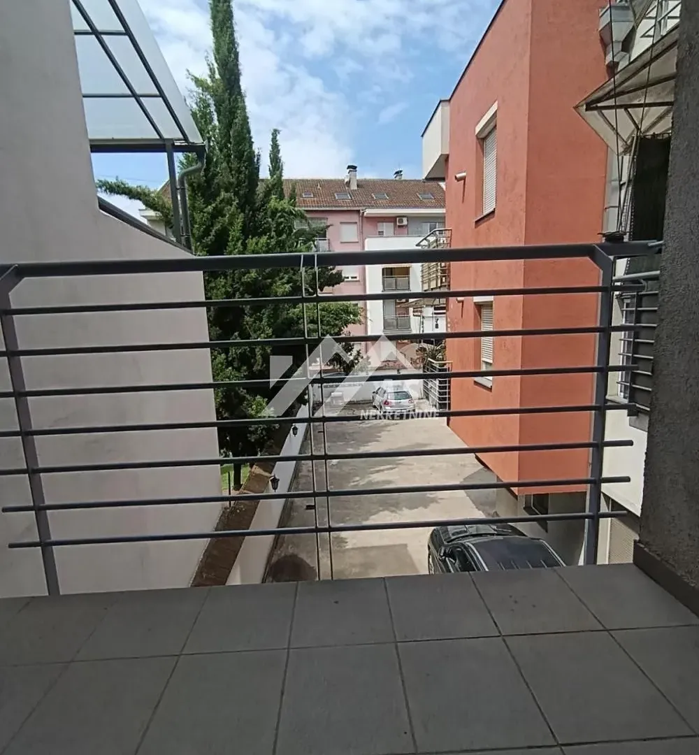 Izdavanje, dvosoban stan, 55m², Bulevar Oslobodjenja, Novi Sad Sve Podlokacije