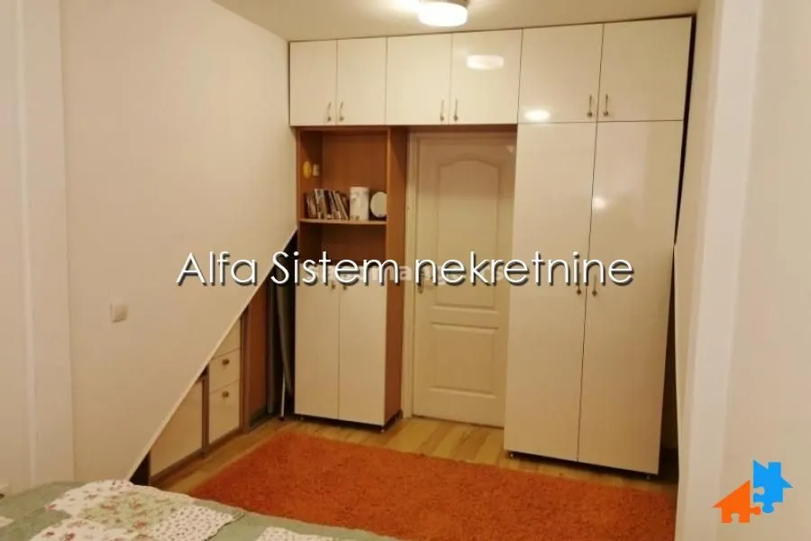 Rent, two bedroom apartment, 54m², Kalenić Pijaca, Vračar Sve Podlokacije