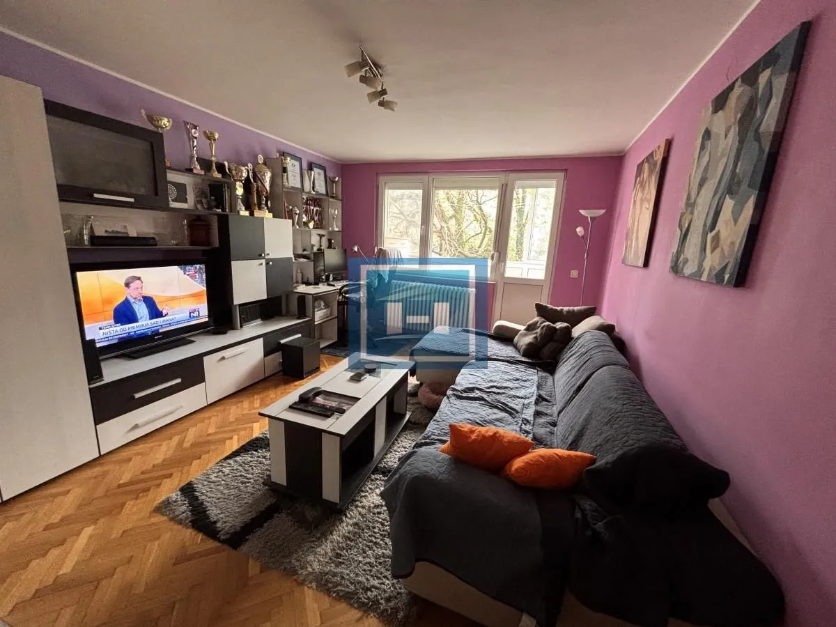 Prodaja, trosoban stan, 73m², Centar, Jagodina