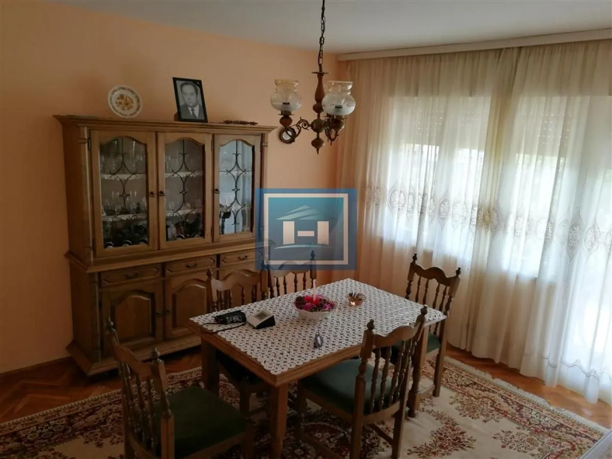 Prodaja, kuća, 220m², Centar, Vrnjačka Banja