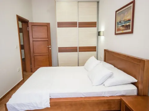 Rent, one bedroom apartment, 45m², Dobra Voda, Budva - image 5