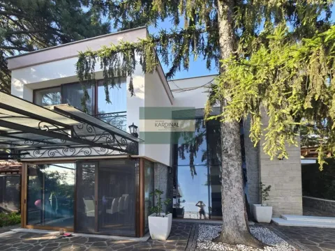 Prodaja, kuća, 400m², Sremska Kamenica, Petrovaradin