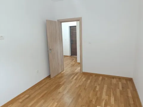 Sale, one bedroom apartment, 46m², Bečići, Budva - image 5