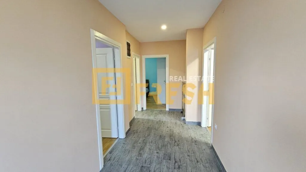 Prodaja, kuća, 216m², Danilovgrad, Crna Gora