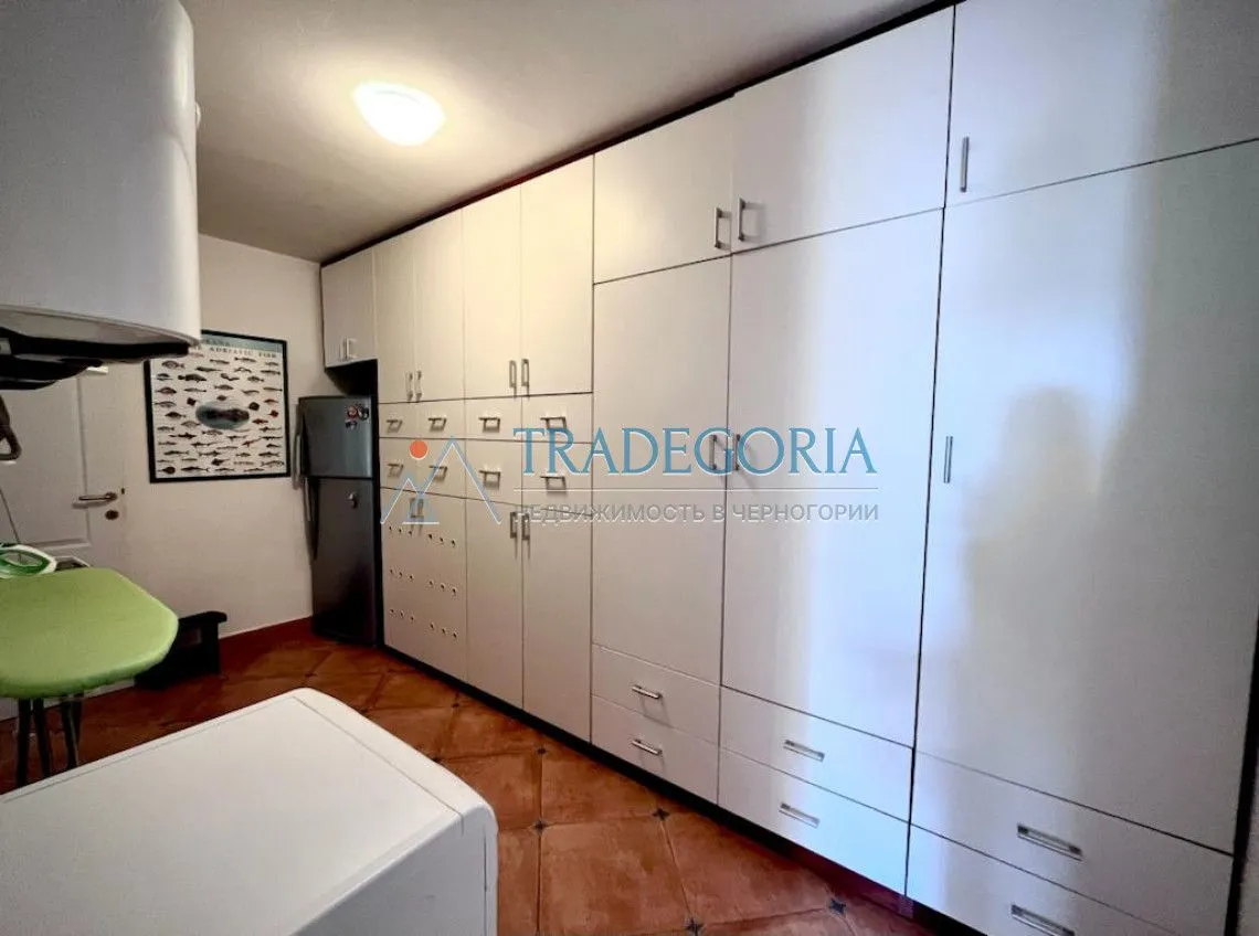 Prodaja, kuća, 260m², Petrovac, Budva
