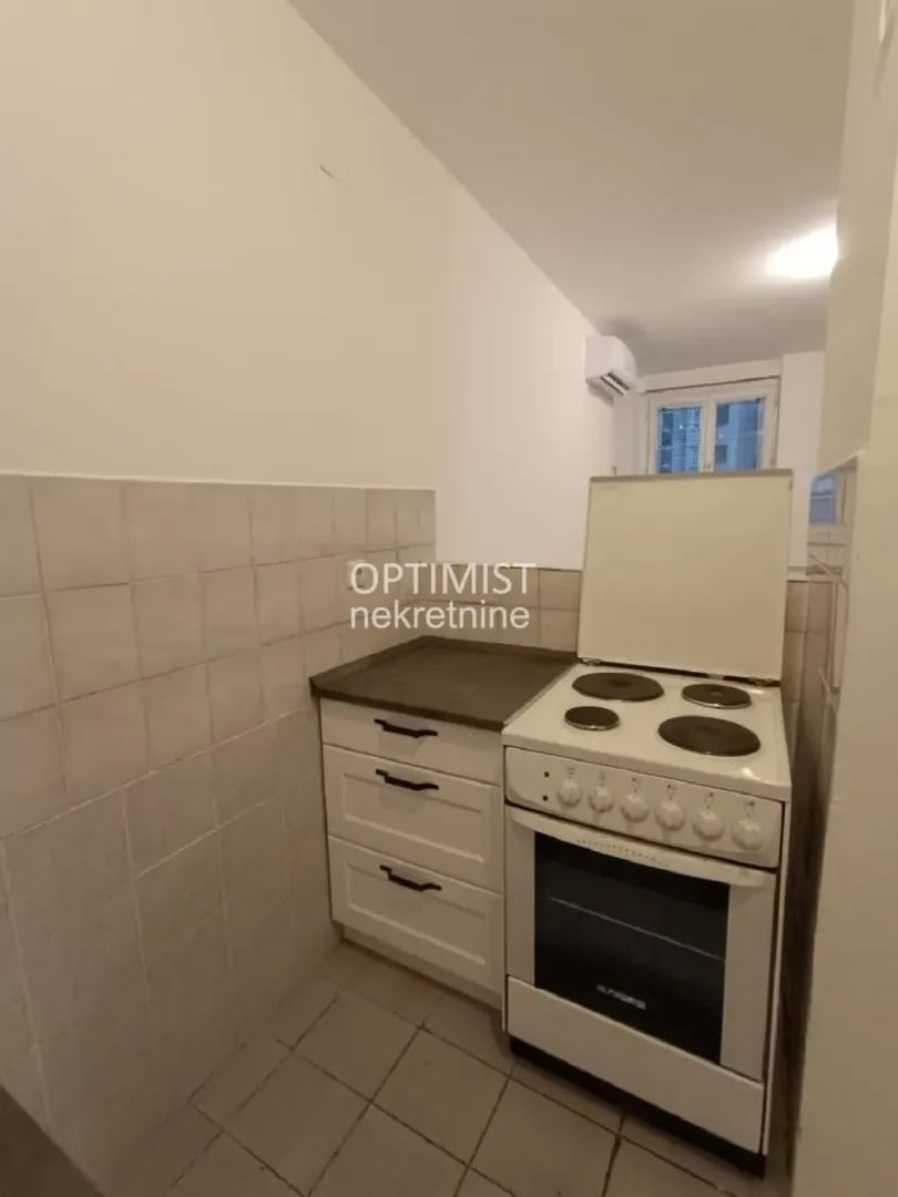 Rent, two bedroom apartment, 48m², Voždovac Sve Podlokacije, Beograd