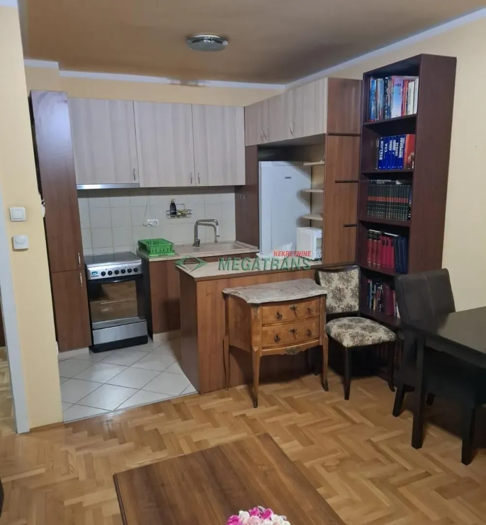 Rent, two bedroom apartment, 42m², Bulevar patrijarha Pavla, Novi Sad Sve Podlokacije