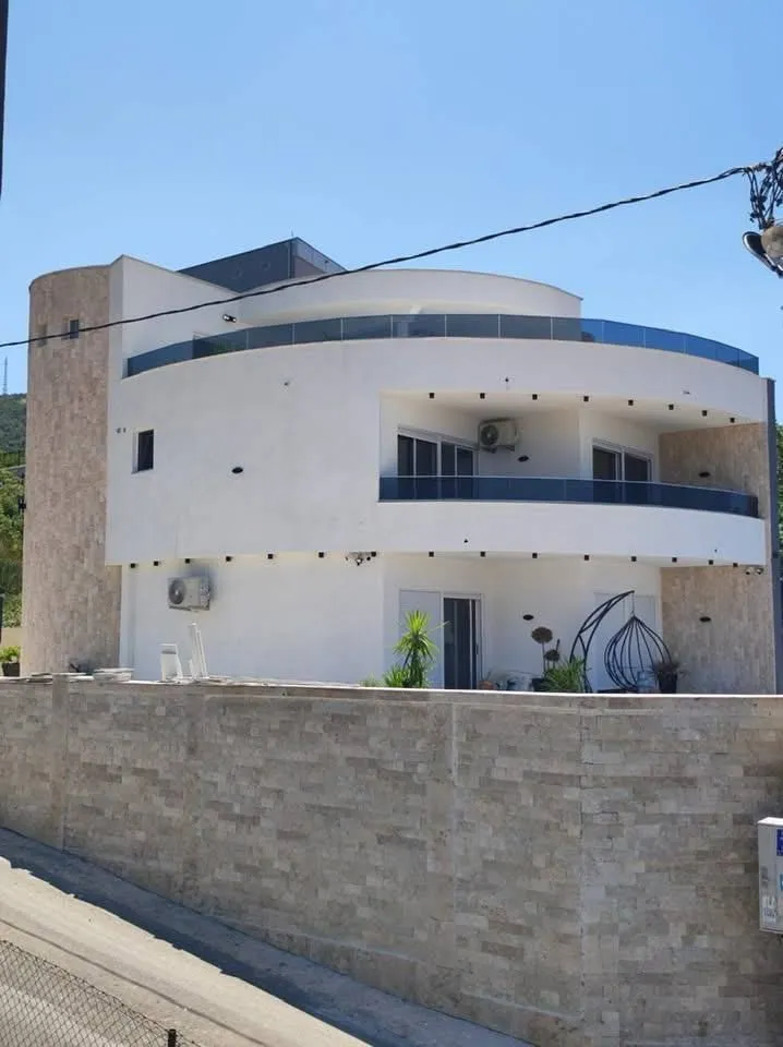 Sale, house, 350m², Centar, Bar