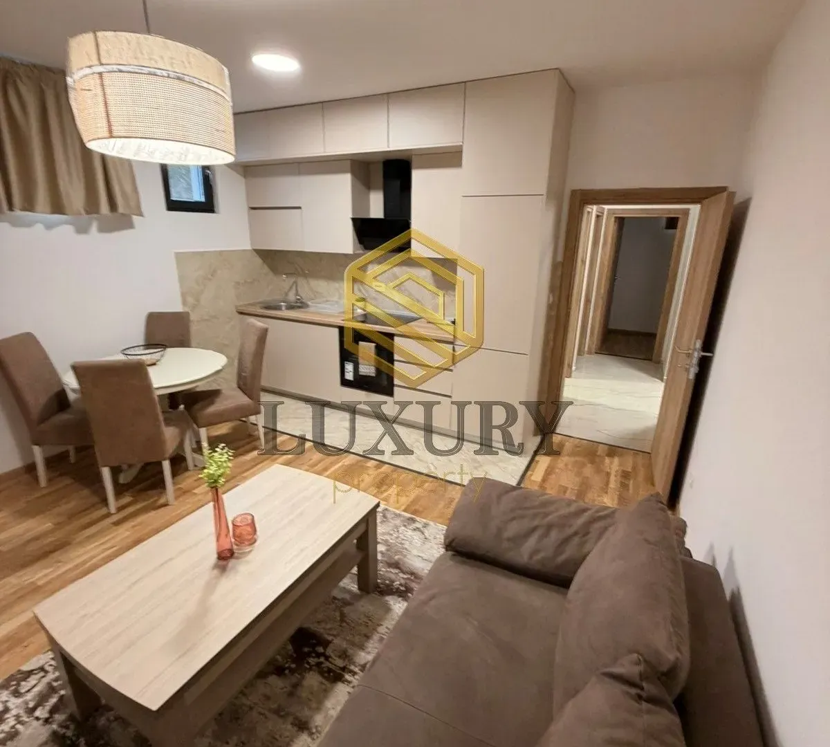 Izdavanje, jednosoban stan, 50m², 1 maj, Podgorica