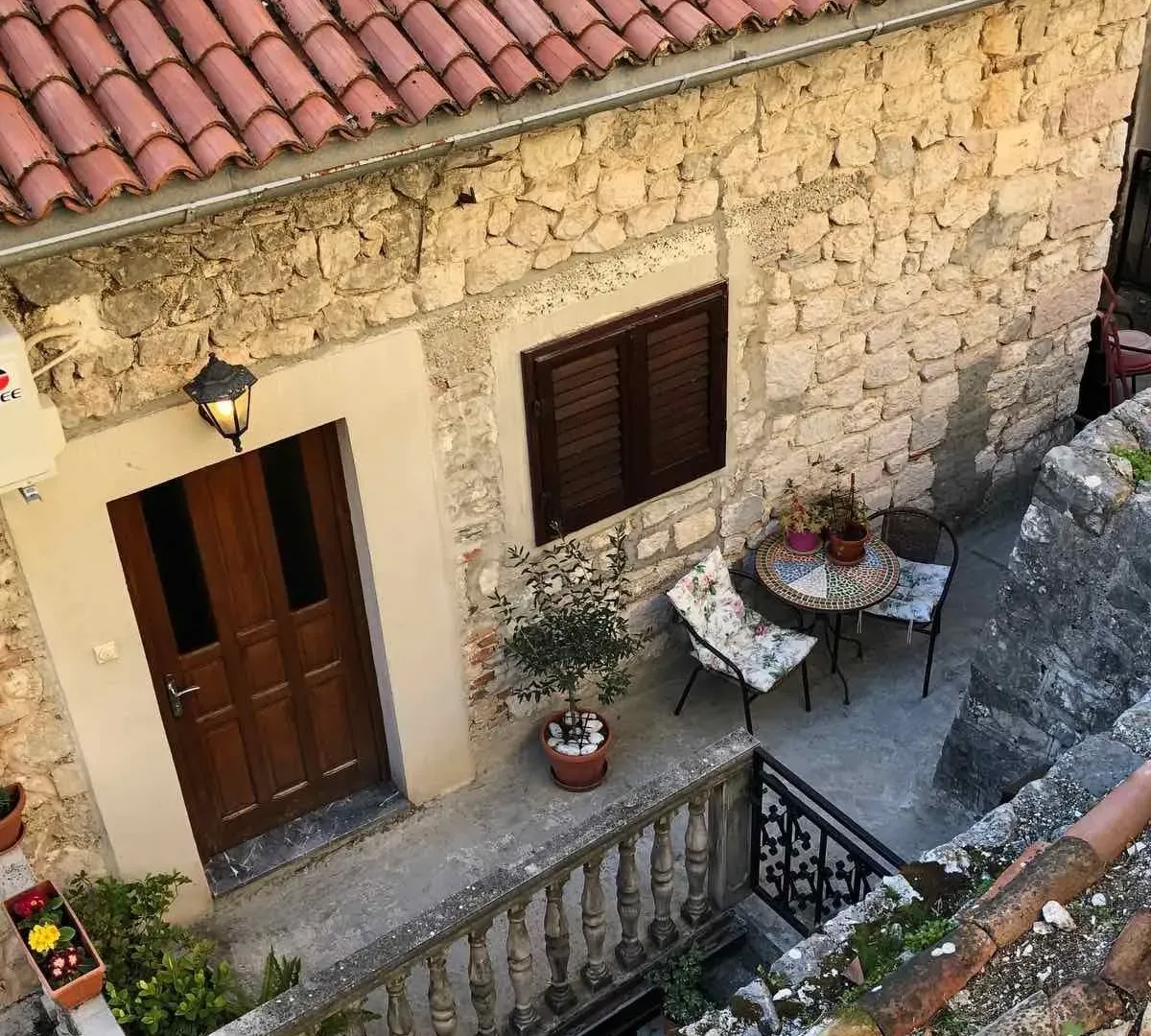 Prodaja, dvosoban stan, 50m², Kotor, Crna Gora