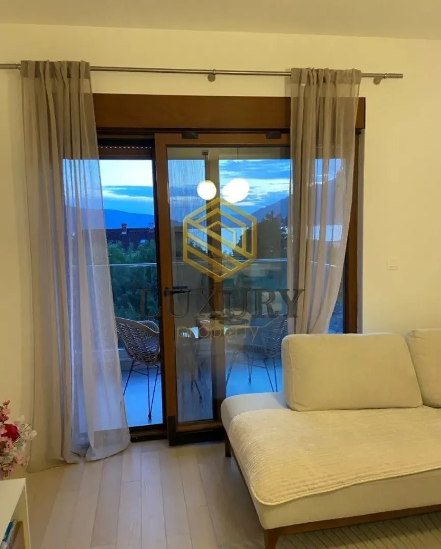 Izdavanje, stan, 71m², Donja Lastva, Tivat