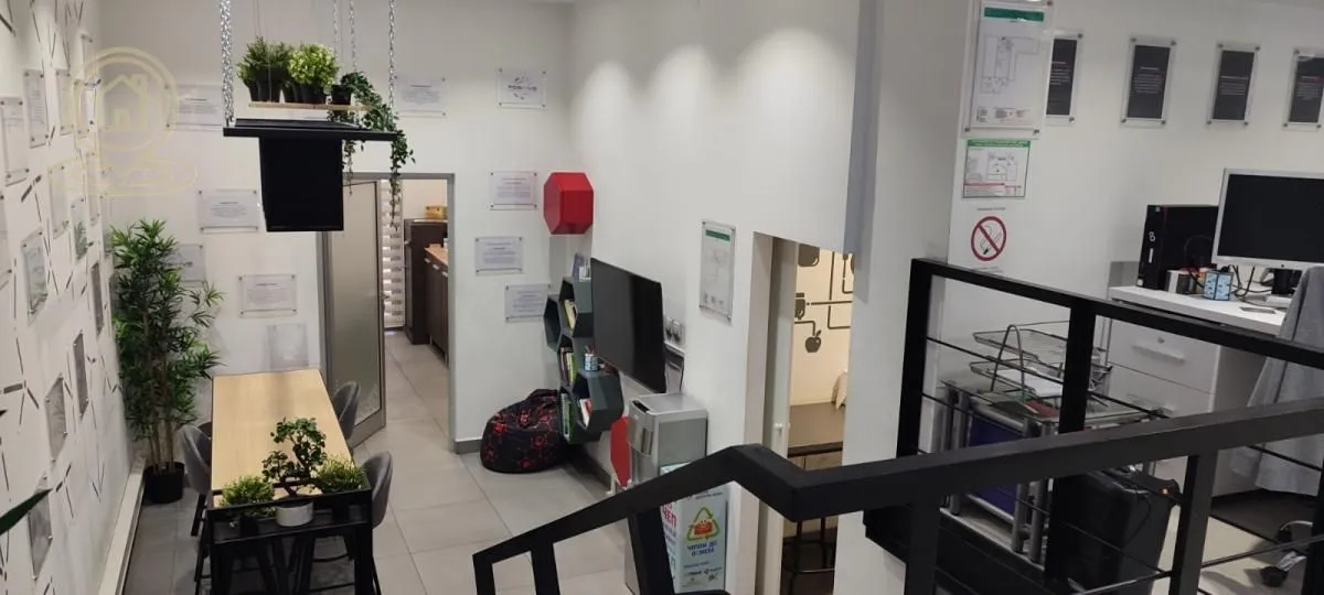 Sale, office space, 274m², Grbavica, Novi Sad Sve Podlokacije
