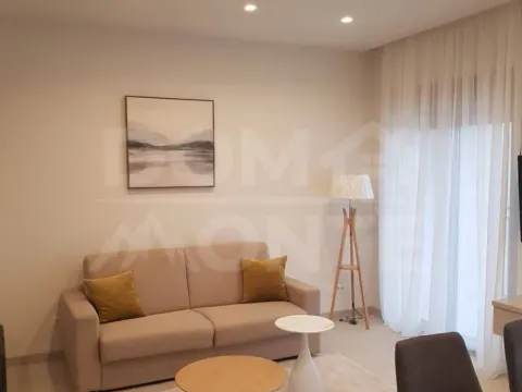 Izdavanje, dvosoban stan, 55m², Tivat, Crna Gora - image 1