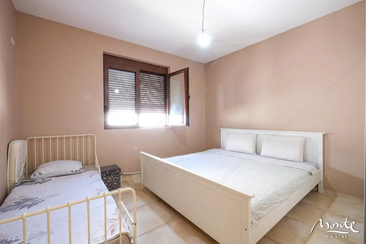Sale, house, 280m², Bar, Crna Gora