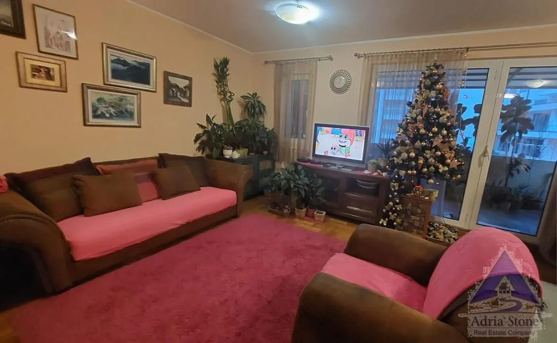 Prodaja, dvosoban stan, 89m², Centar, Budva