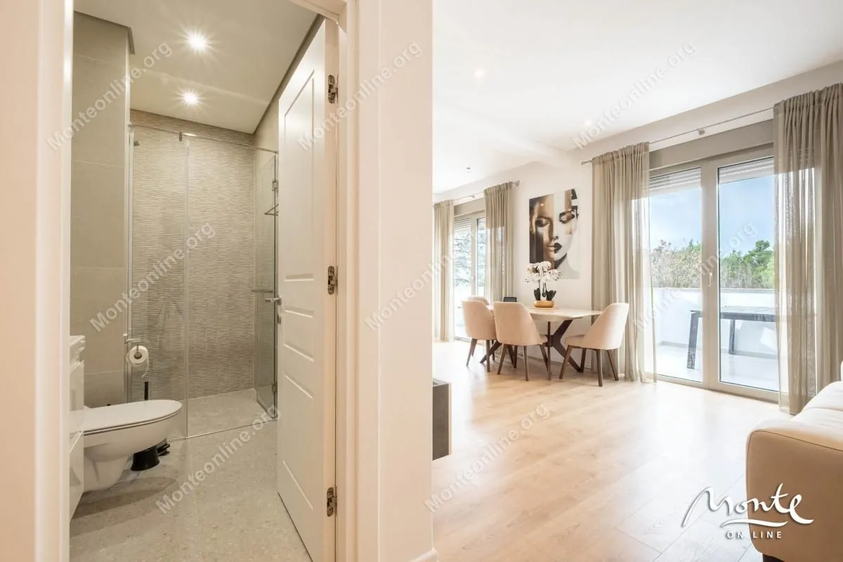 Prodaja, dvosoban stan, 90m², Tivat, Crna Gora