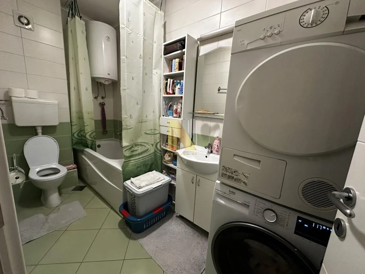 Prodaja, trosoban stan, 64m², Grbavica, Novi Sad Sve Podlokacije