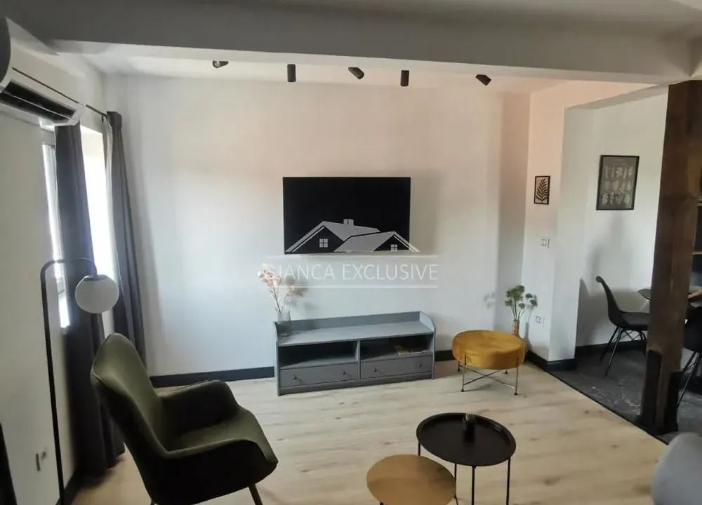 Prodaja, četvorosoban stan, 109m², Zemun Centar, Zemun Sve Podlokacije