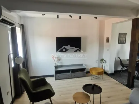 Sale, four bedroom apartment, 109m², Zemun Centar, Zemun Sve Podlokacije