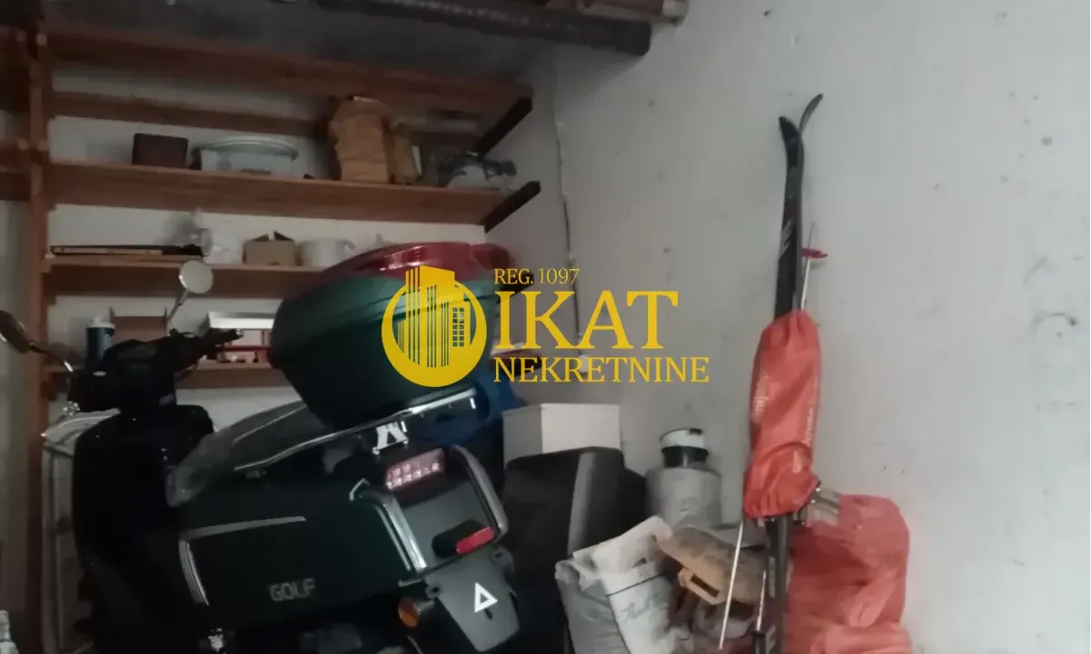 Sale, parking/garage, 13m², Cvetkova Pijaca, Zvezdara Sve Podlokacije