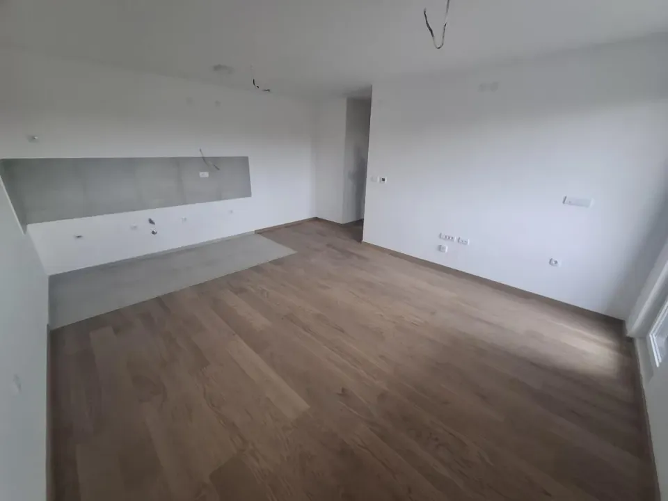 Prodaja, dvosoban stan, 58m², Salajka, Novi Sad Sve Podlokacije