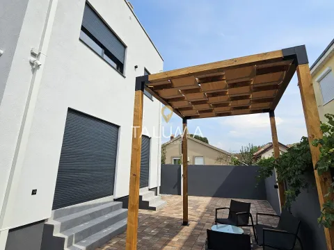 Izdavanje, kuća, 150m², Donja Gorica, Podgorica - image 17