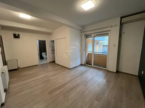 Prodaja, garsonjera, 28m2, Grbavica, Novi Sad, Novi Sad