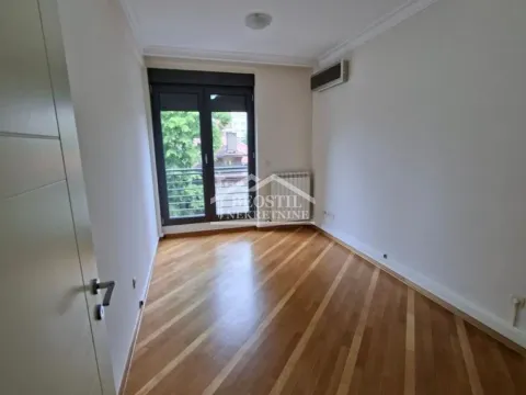 Rent, four bedroom apartment, 125m², Savski Venac, Beograd - image 4