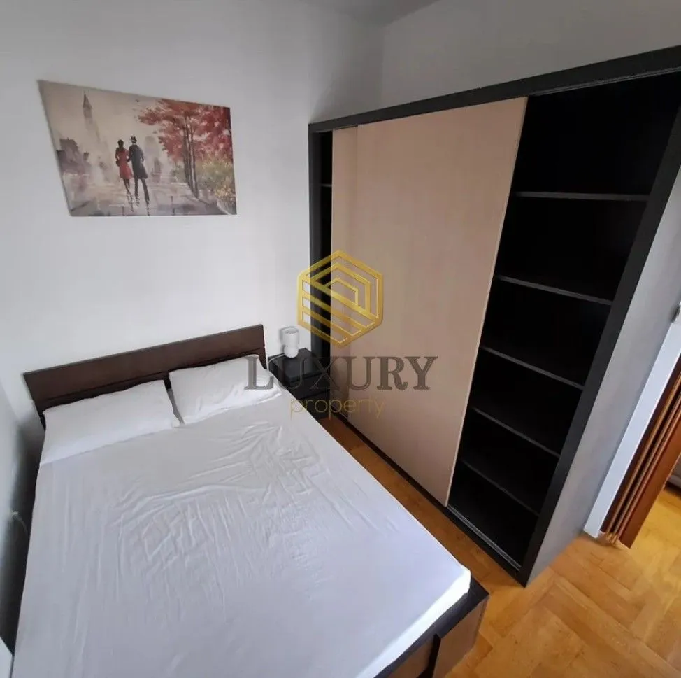 Izdavanje, jednosoban stan, 30m², Obala Morače, Podgorica
