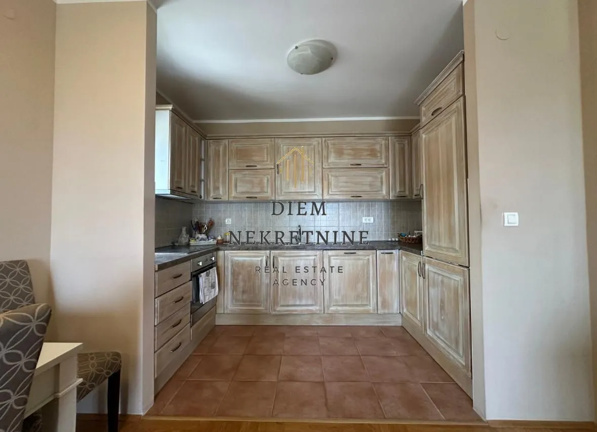 Sale, two bedroom apartment, 69m², Centar, Bar
