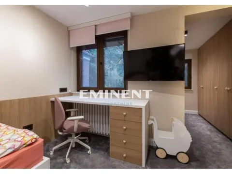 Prodaja, kuća, 260m², Bežanijska Kosa Sve Podlokacije, Beograd - image 10