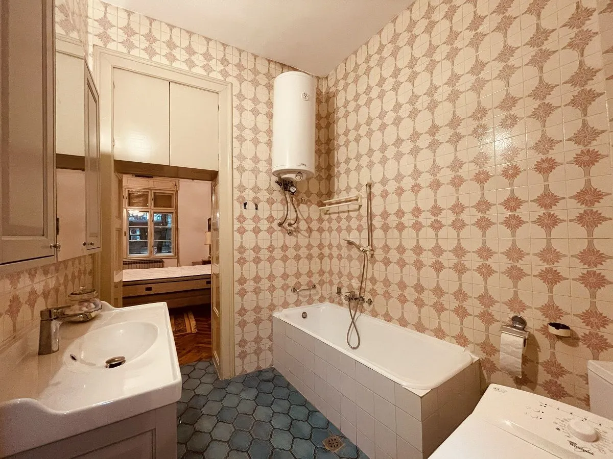 Rent, four bedroom apartment, 139m², Stari Grad, Beograd