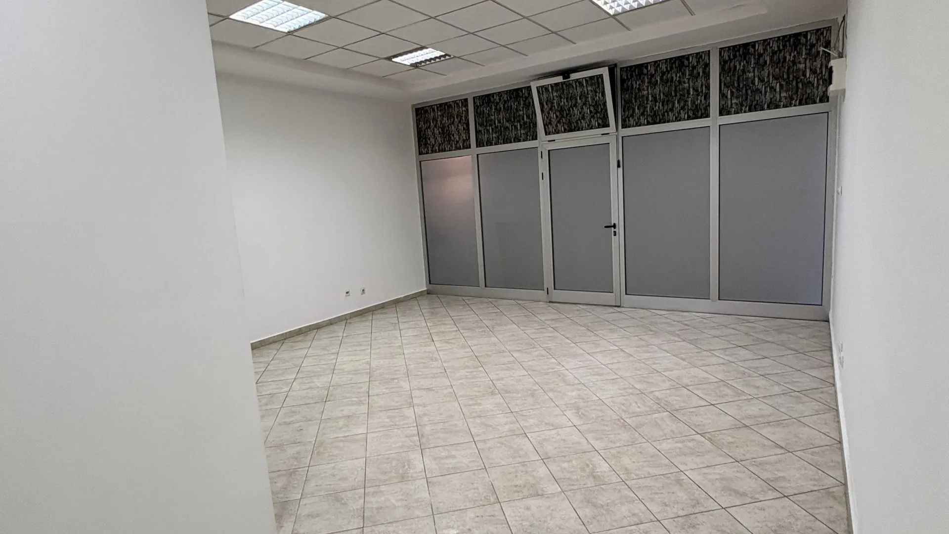 Sale, office space, 31m², Pobrežje, Podgorica