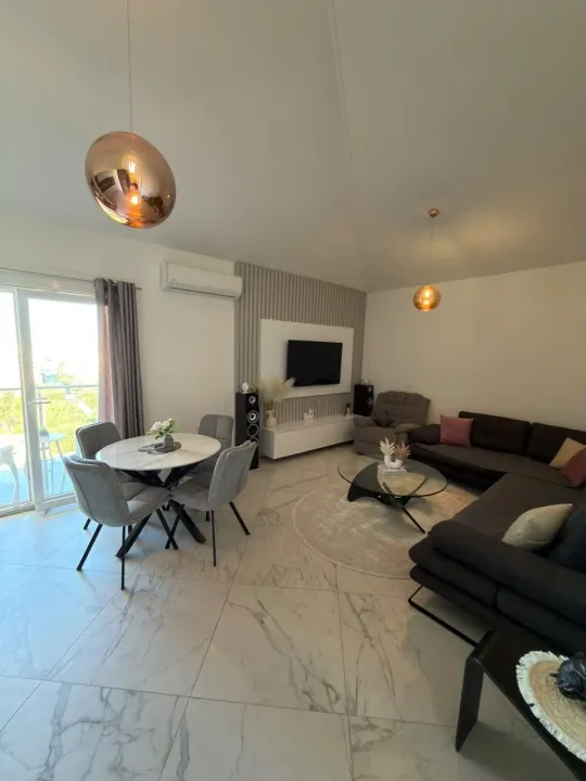 Rent, one bedroom apartment, 59m², Centar, Bar