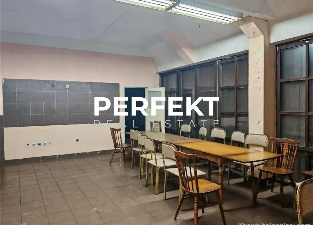 Sale, office space, 290m², Resnik, Beograd