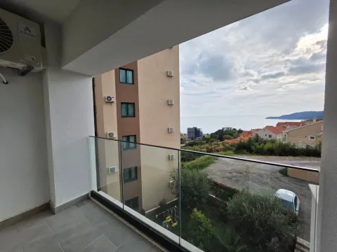 Sale, one bedroom apartment, 43m², Bečići, Budva - image 9