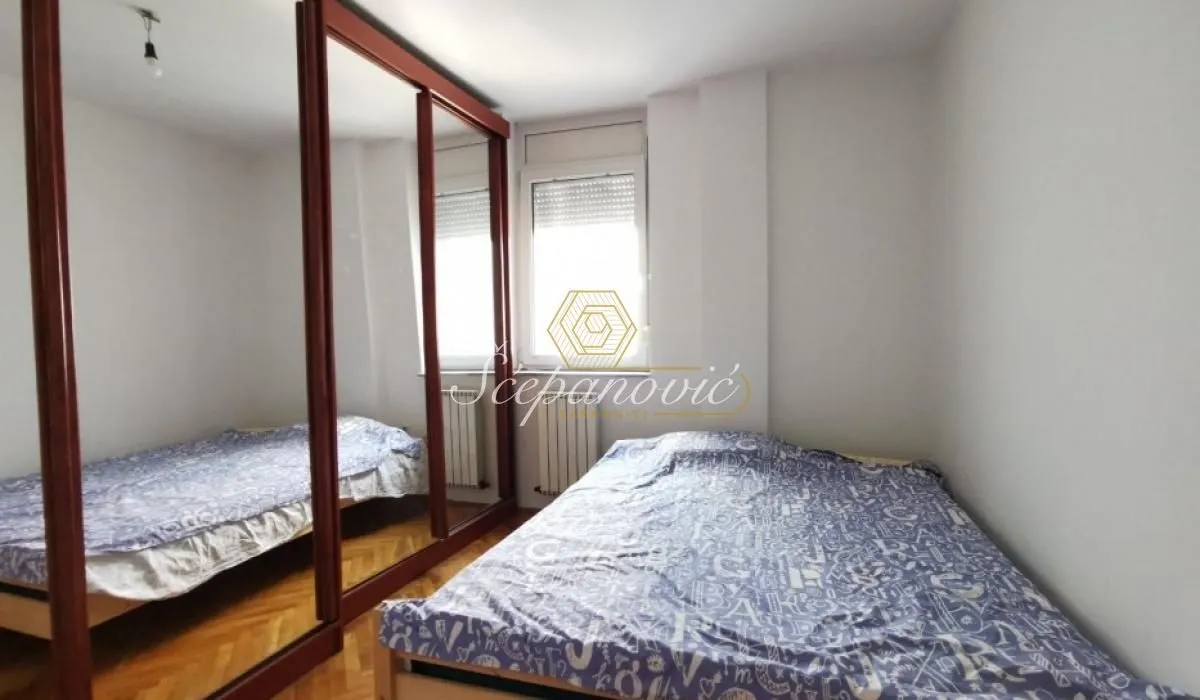 Prodaja, dvosoban stan, 53m², Bulevar Oslobodjenja, Novi Sad Sve Podlokacije